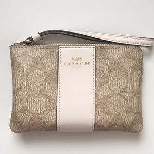 BNWT Coach Wristlet